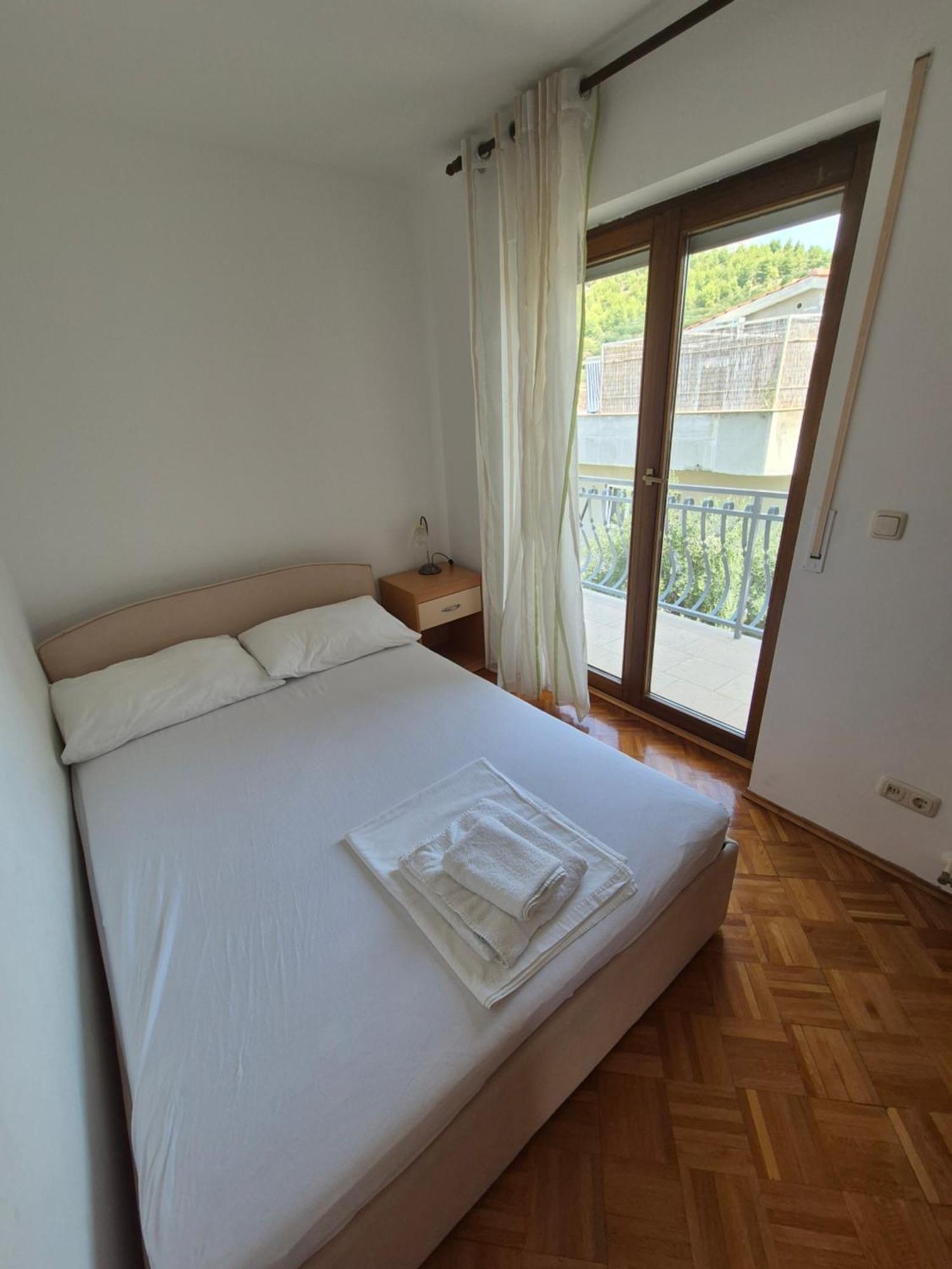דוגי ראט Apartments And Rooms Mamic מראה חיצוני תמונה