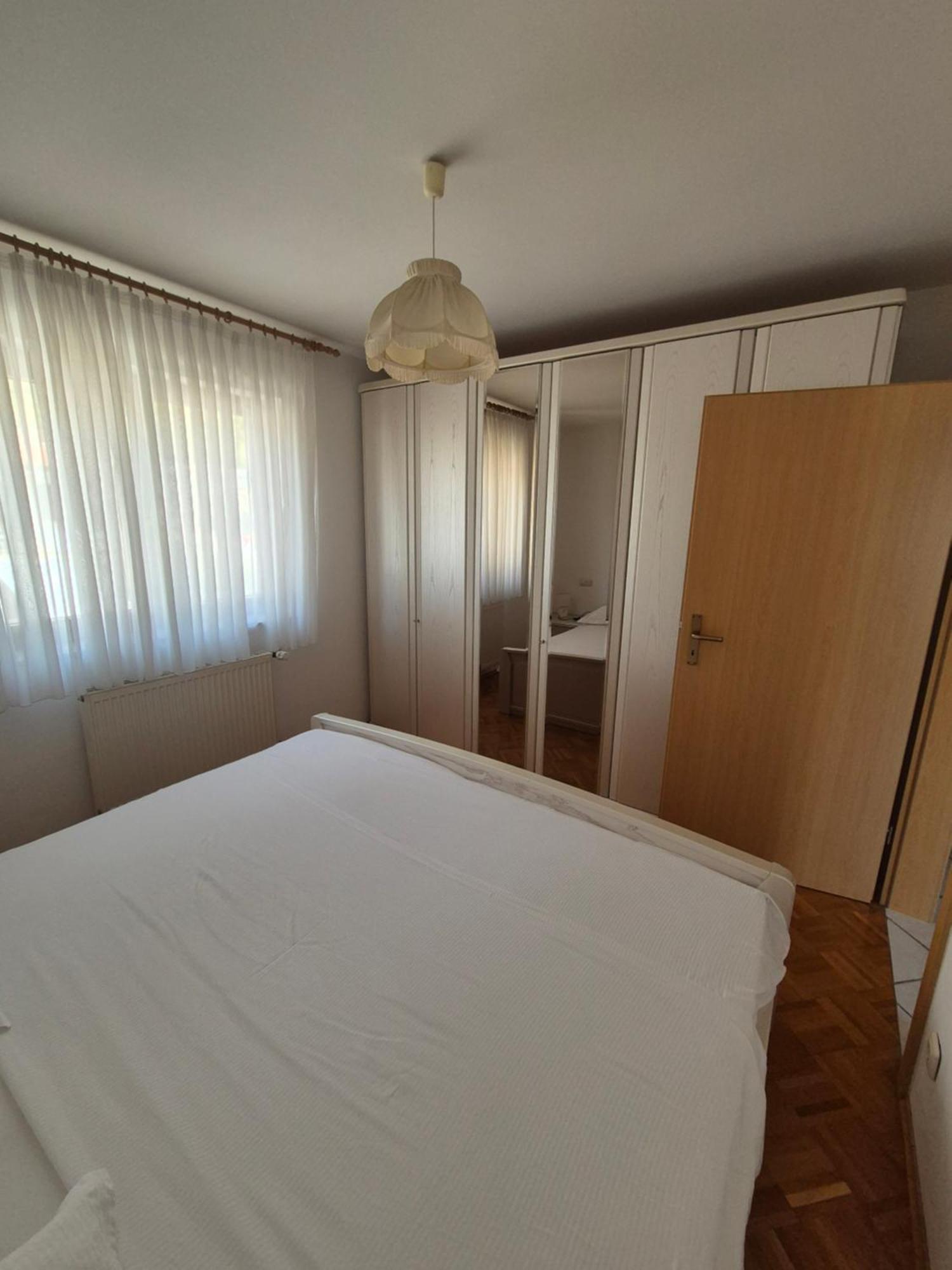 דוגי ראט Apartments And Rooms Mamic מראה חיצוני תמונה