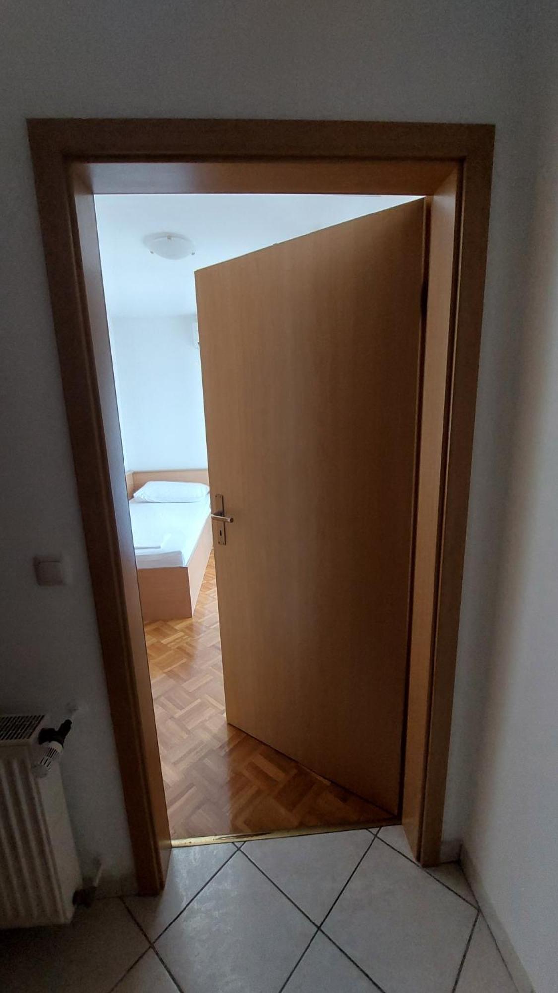 דוגי ראט Apartments And Rooms Mamic מראה חיצוני תמונה