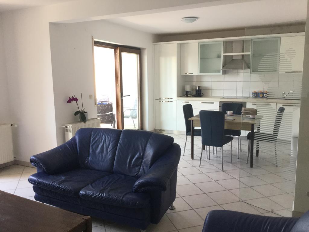 דוגי ראט Apartments And Rooms Mamic מראה חיצוני תמונה